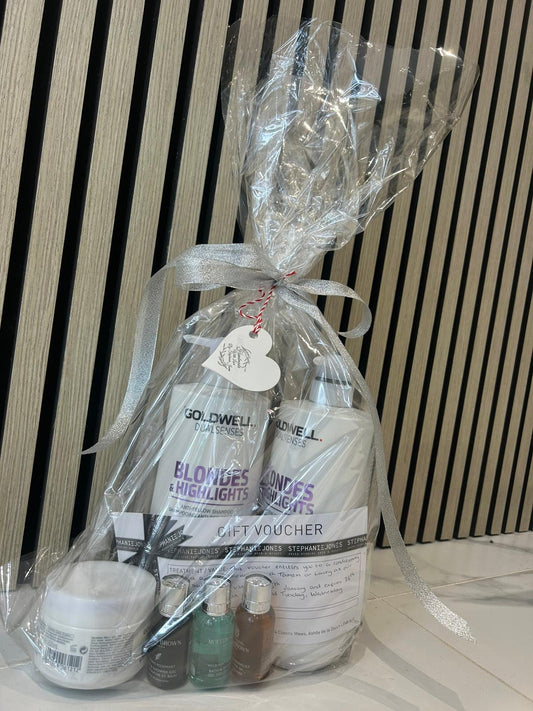Goldwell Dualsenses Blondes and Highlights Christmas hamper